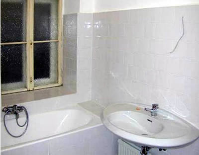 Badezimmer mit Wanne